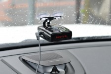 Radar detector Genevo ONE M with Windshield Suction Cup Mount - The European best selling portable detector with Multaradar CD/CT and GATSO RT3/RT4 detection.